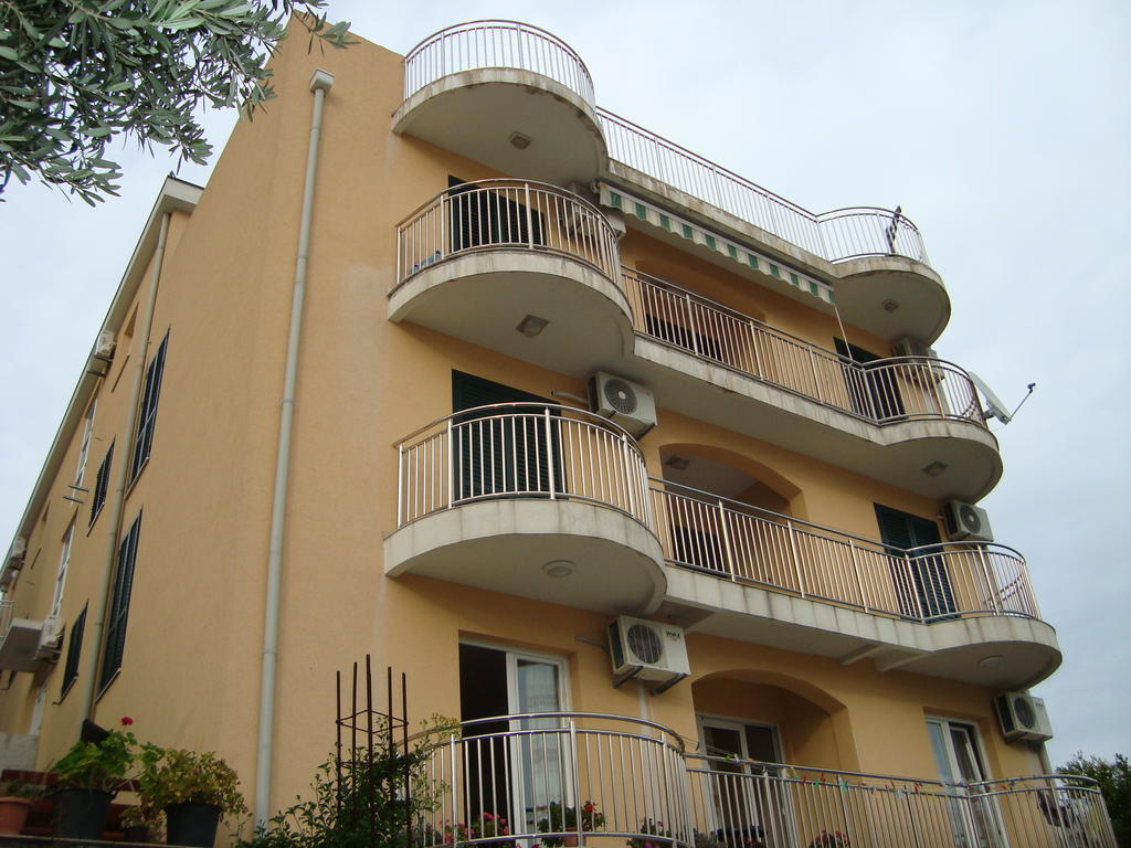 Apartments Milano Herceg Novi Szoba fotó